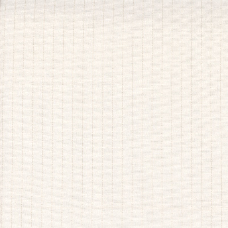 Itty Bitty BG ~ Dotted Line ~ 49284 12 Off White 1/2 Yard